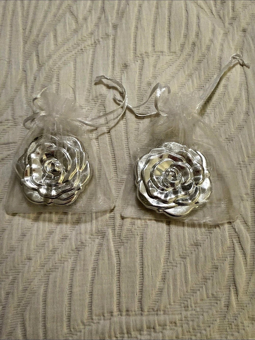 2 Floral Mirror Compact Set in Silver